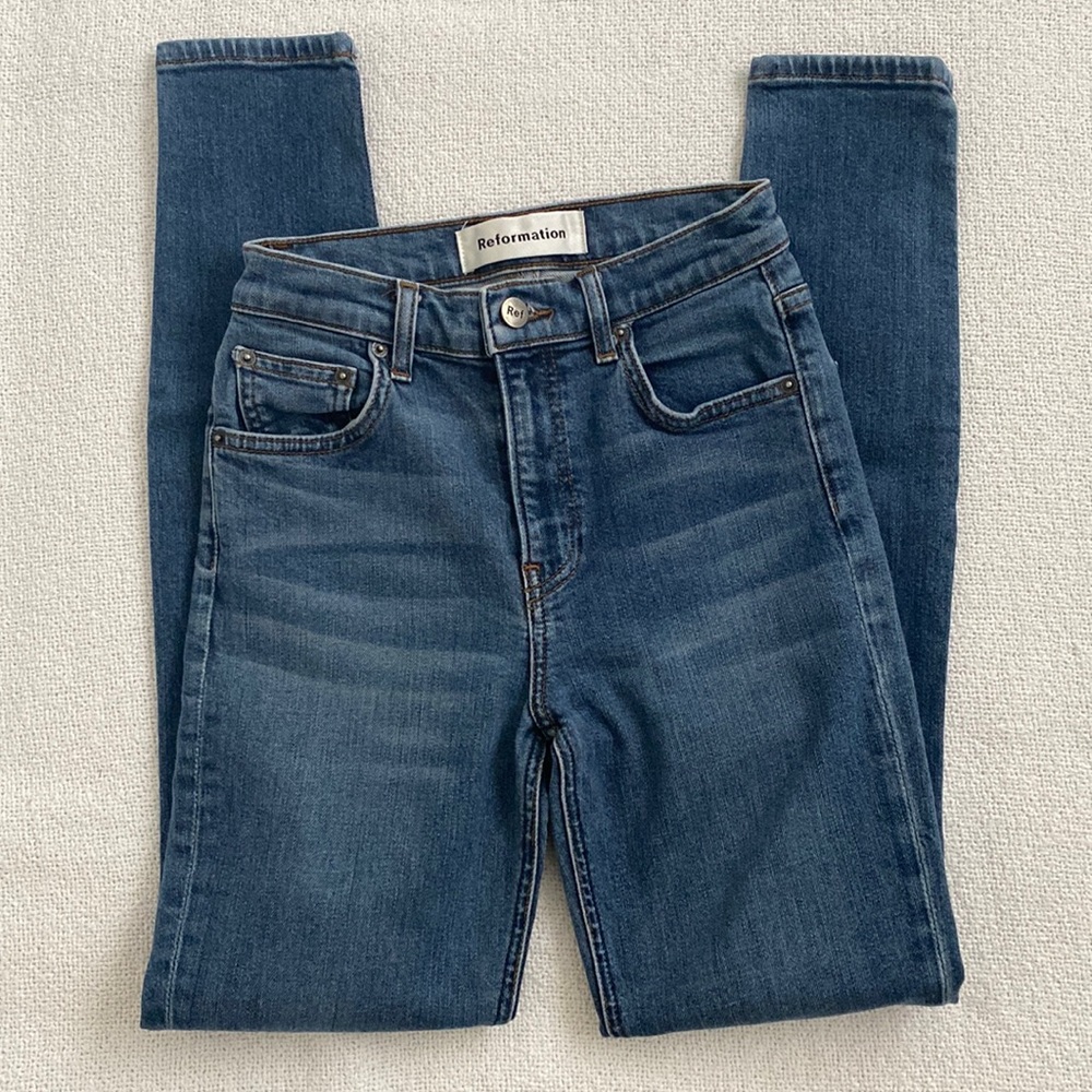 Reformation high & skinny jeans/ wash: Danube
